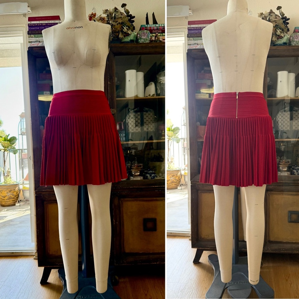 BEBE Red Knit Pleated Skirt